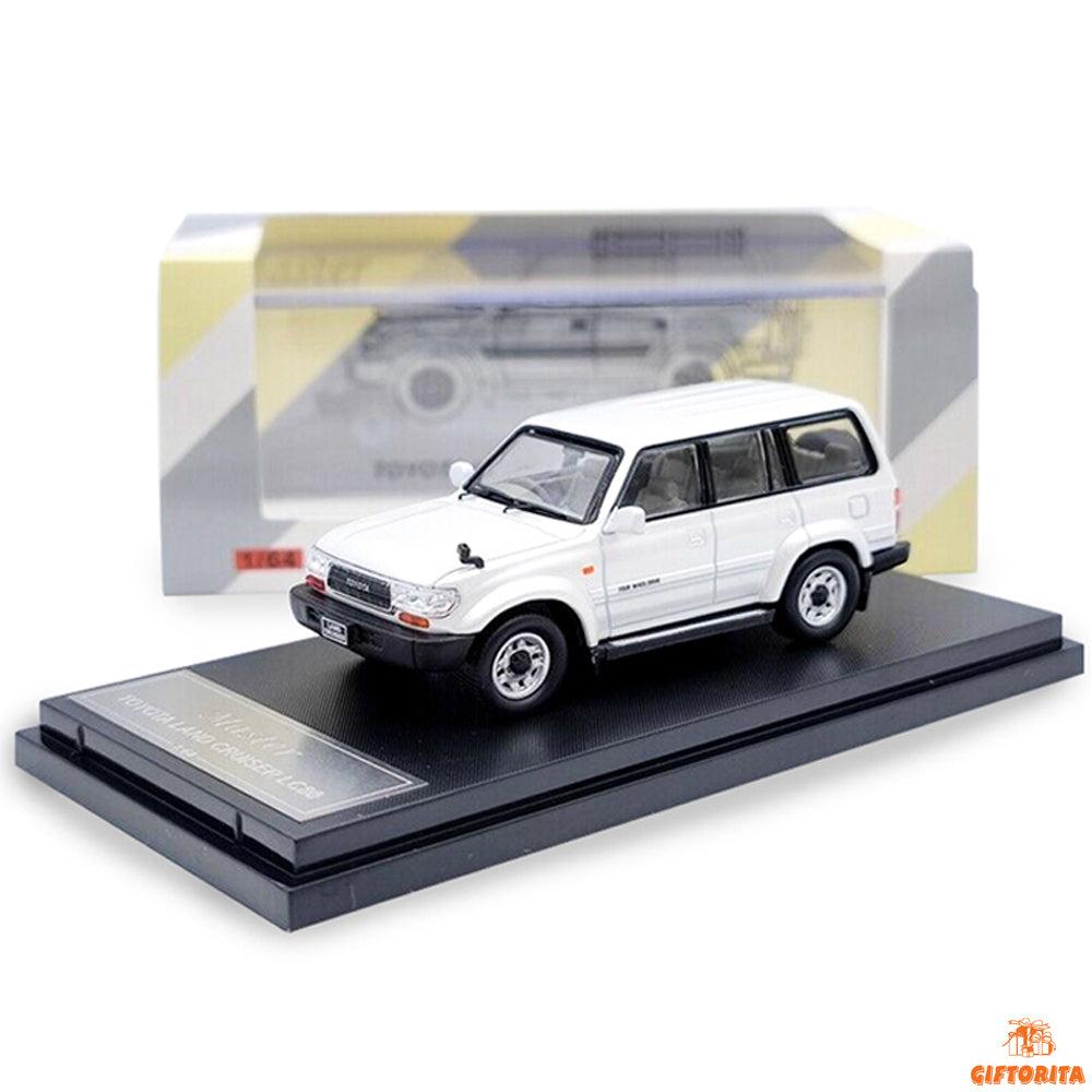 MASTER 1:64 Die Cast (P00078) – Toyota Land Cruiser LC80 White