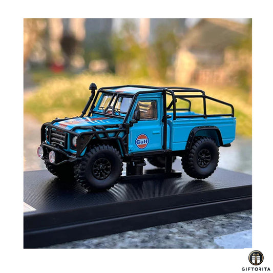 MASTER 1:64 Die Cast (P00078) – Land Rover Defender 110 Pickup Gulf – blue