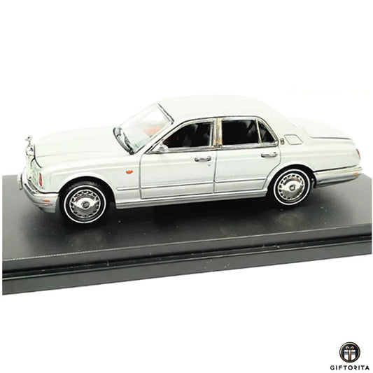 GFCC 1:64 Die Cast (P00090) – 1998 Rolls Royce Silver Seraph (SILVER)