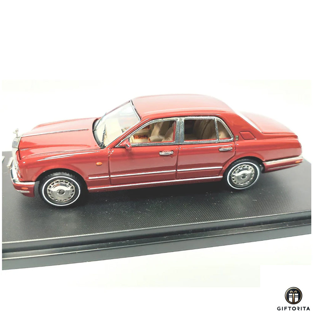 GFCC 1:64 Die Cast (P00090) – 1998 Rolls Royce Silver Seraph (RED)